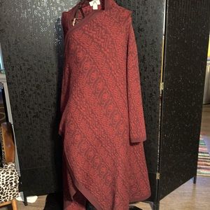 Long sleeved cozy burgundy long wrap